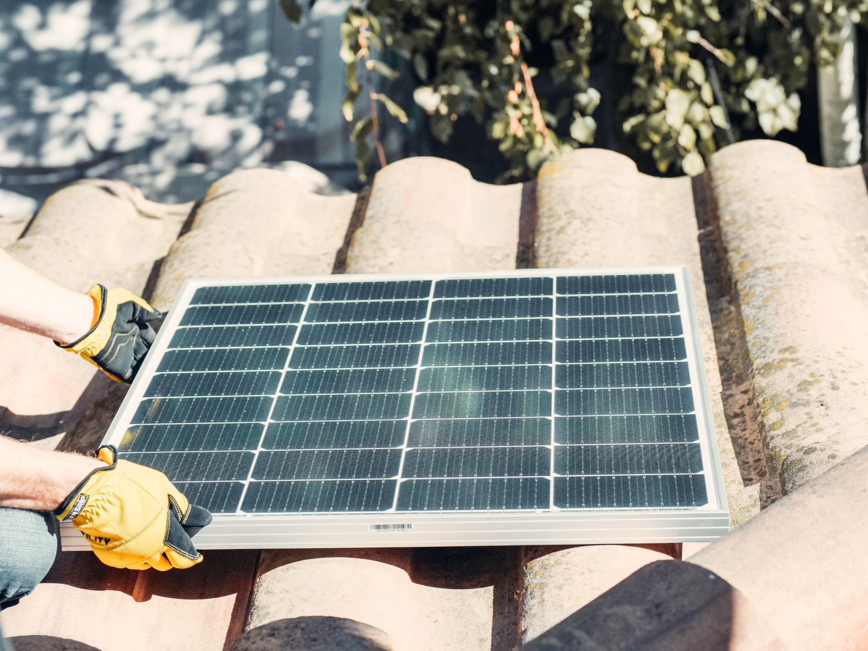 Installateur panneaux solaires équipe à Chambéry